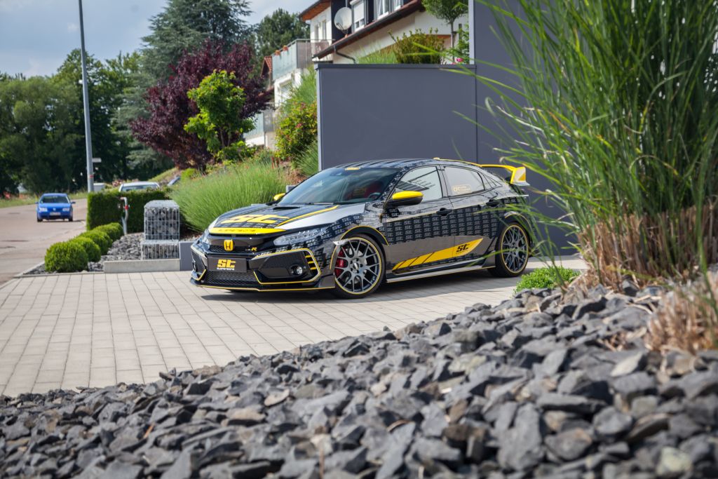 The ST XTA coilover makes the Honda Civic Type R (FC) an uncompromising cornering acrobat