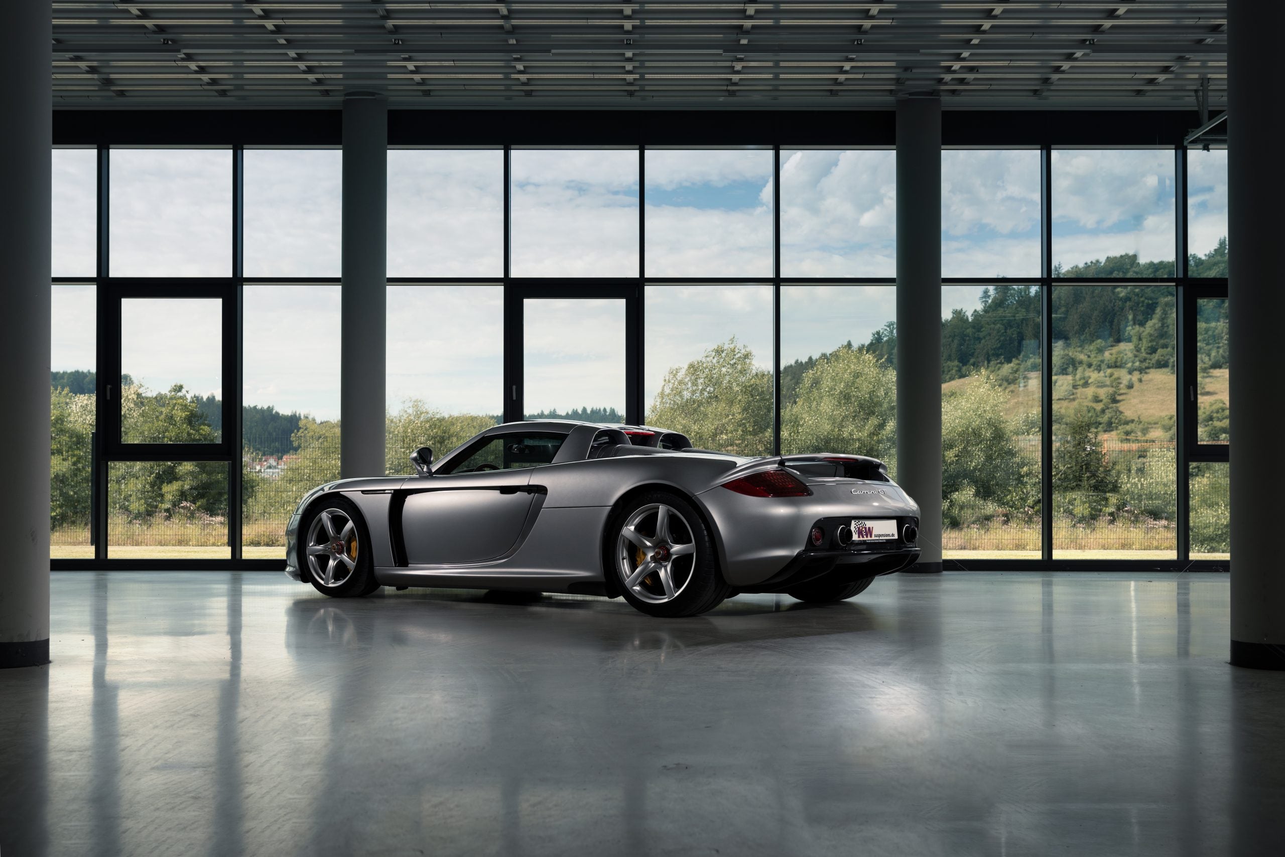 Next exit, Le Mans: KW V5 coilover kit for the Porsche Carrera GT